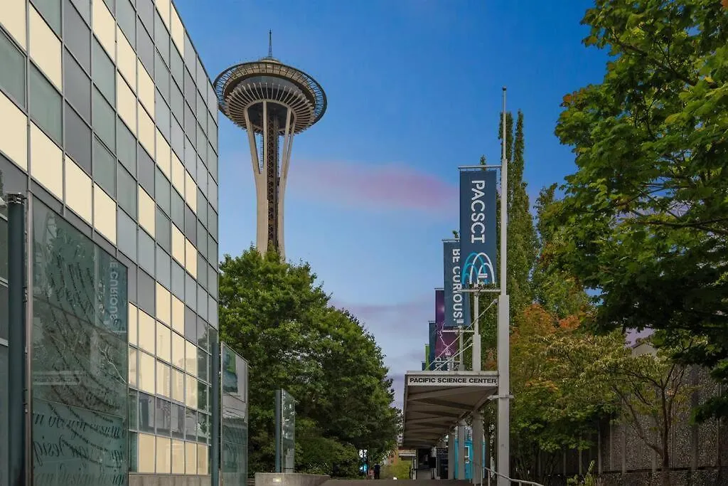 Vibrant 2Bed Condo - Stroll To Sea Space Needle Seattle 0*,  United States